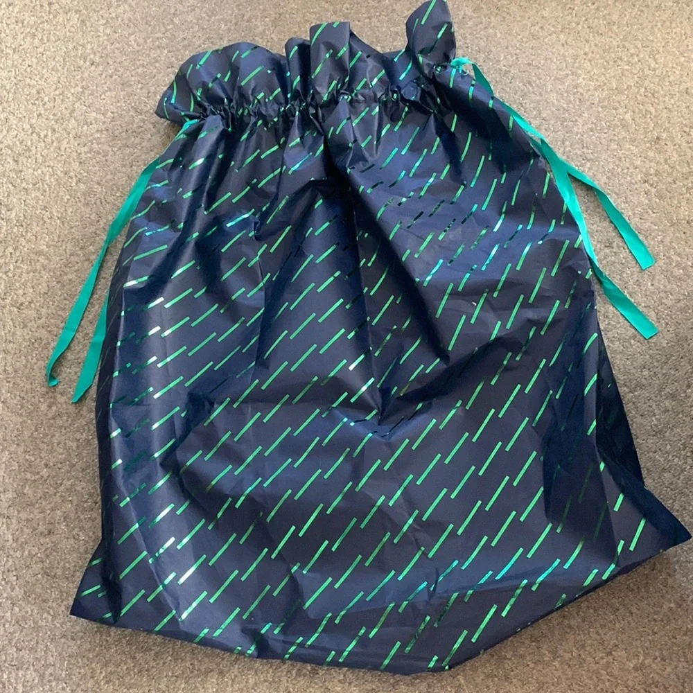 🌞3/$20 Giant Oversize Metallic Pattern Gift Bag